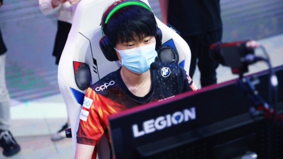 是在球队冲 是在球队冲